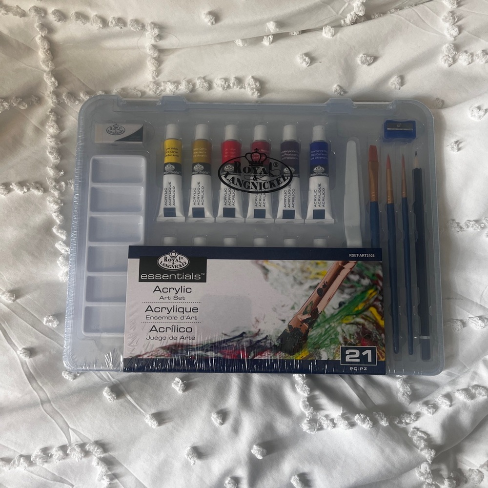 New with Tags Multicolor Royal & Langnickel Acrylic Paint Set with Brushes